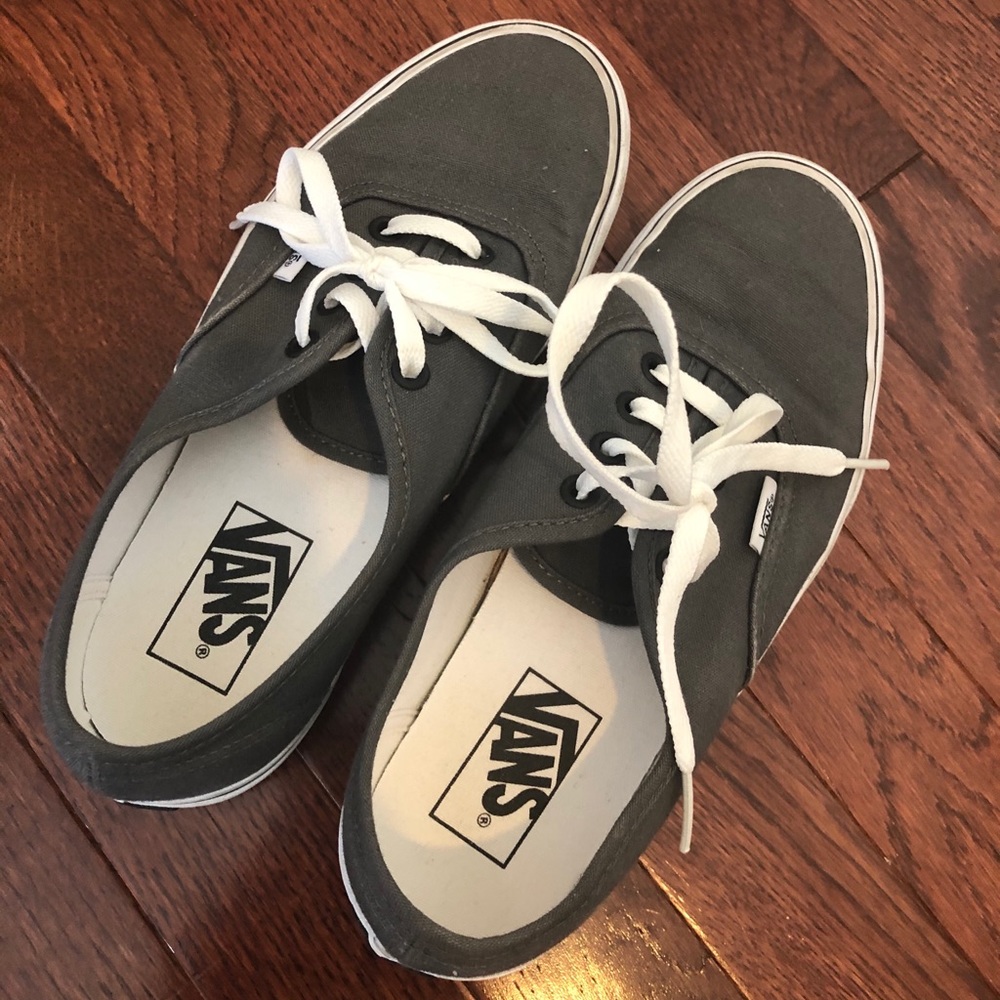 vans - Picture 2 of 4